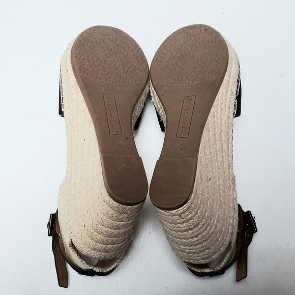 Kenneth Cole Leather Black Strap 8.5 Wedge Sandals - Picture 8 of 8